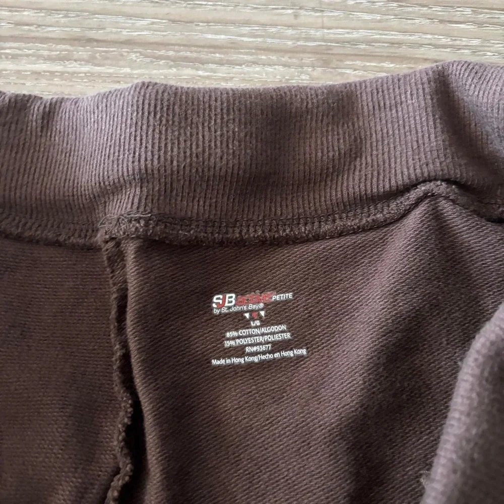 Vintage Y2K/2000s Brown Athletic Essential Sweatpants! Fits M